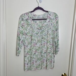 Rose & Olive White Floral Blouse